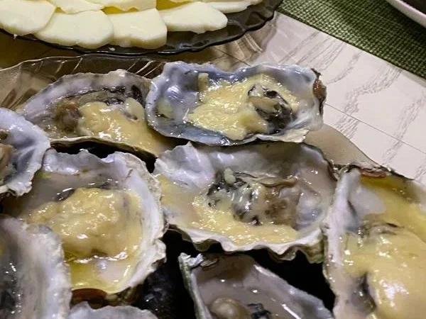 Запечённые устрицы с сыром